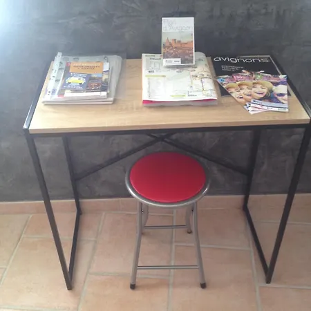 Apartment Proche Centre Avec Parking Prive Avignon